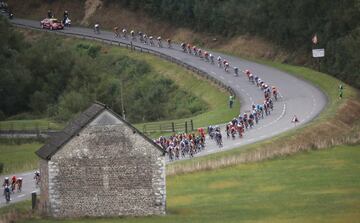 El pelot¨®n en la novena etapa del Tour de Francia.