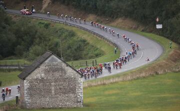 El pelotón en la novena etapa del Tour de Francia. 