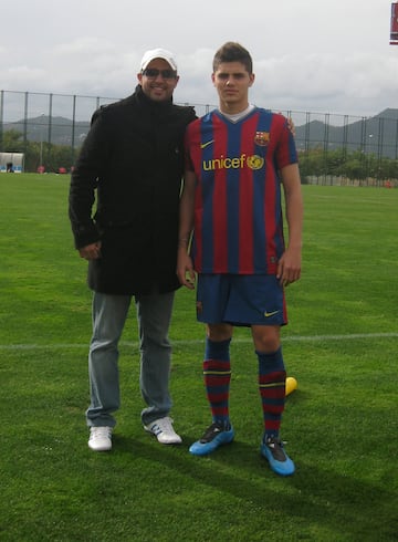 El jugador argentino lleg¨® a las categor¨ªas inferiores del FC Barcelona en la temporada 2008-2009 hasta que en enero de 2011 fue cedido a la Sampdoria.