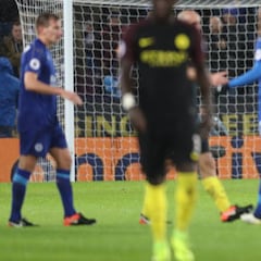 Jamie Vardy y Leicester humillan al Manchester City de Bravo