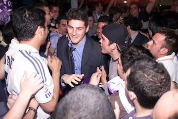 Casillas is mobbed by supporters on his return to Madrid after the Leverkusen game.