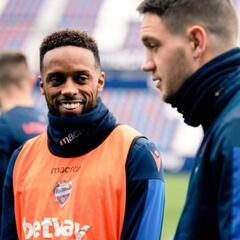 Hernani podría evitar el quirófano