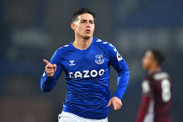 James Rodríguez abrió el marcador en el empate 1-1 entre Everton y Leicester con un remate de media distancia con su pierna derecha.