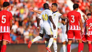 Ronaldo festeja uno de sus goles con Mané.