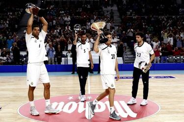 Llull desata el vendaval ante un Tenerife que resistió tres cuartos