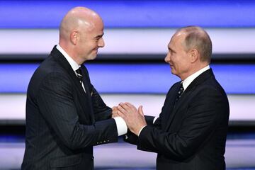 Gianni Infantino y Vladimir Putin