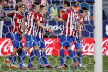 El equipo celebra el 2-0 de Gameiro. 