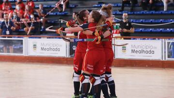 España arranca la defensa del título con triunfo ante Italia