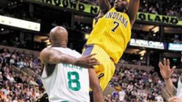 <b>DOBLEGADOS. </b>O?Neal hundió a Boston con 15 puntos y 7 rebotes.