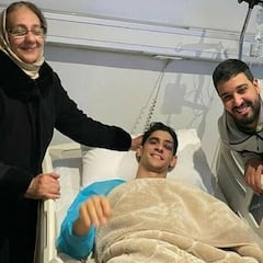 Bono pone rumbo a Sevilla tras su susto con Marruecos