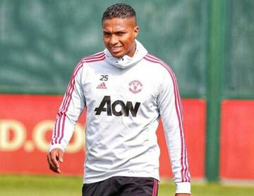 Toda una vida en el Manchester United pero el ciclo terminó, se piensa en un retiro.