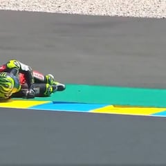 Grave caída de Crutchlow: sale volando y su Honda le golpea