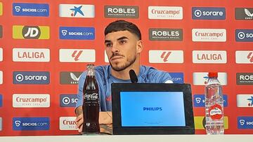 Isaac Romero, en la sala de Prensa del Sevilla.
