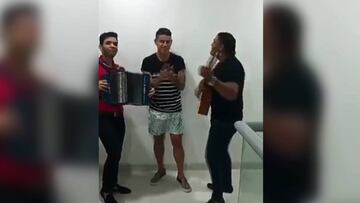 James recibió serenata vallenata en Santa Marta