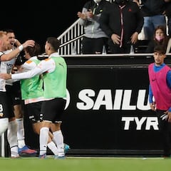 Aprobados y suspensos del Valencia: Maxi pone fin a su sequía