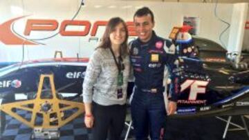 Los pilotos colombianos Tatiana Calderón y Óscar Tunjo.