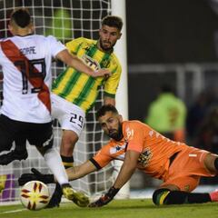 Borré marca en el triunfo de River ante Aldosivi en Copa