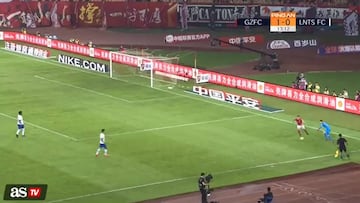 Guangzhou fail to capitalise on comical goalkeeper error