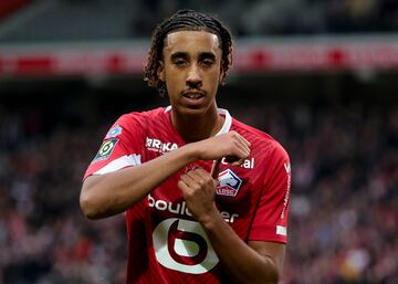 ?ltimo crack salido de la cantera del Lille. Este mercado de fichajes el Manchester United ha pagado 62 millones de euros para hacerse con el defensor de Saint-Maurice.