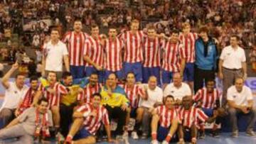 <b>PRIMER TÍTULO. </b>El nuevo Atlético de Madrid celebró su título de la Supercopa a lo grande, coreado por más de diez mil aficionados que se reunieron en Vistalegre.