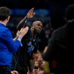 El cubano Adolis García invitado de lujo de los Dallas Mavericks en la NBA