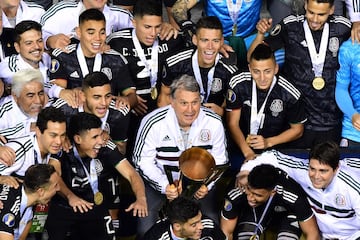 Viejos conocidos; nuevamente México y Estados Unidos se disputan la Copa Oro del 2019 donde el tricolor nuevamente derrota al anfitrión por la mínima, logrando así, su Copa Oro número 11.