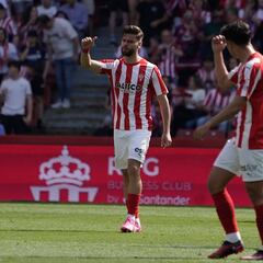 Un gol de Mario González marca la diferencia en El Molinón