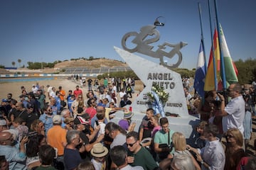 GRA108. JEREZ DE LA FRONTERA (CÁDIZ), 04/08/17 .- Curva de Ángel Nieto en el circuito de velocidad de Jerez de la Frontera (Cádiz), donde esta mañana se ha celebrado un homenaje a la memoria del campeón español de motociclismo, que ha reunido a un millar de aficionados. EFE/Román Ríos