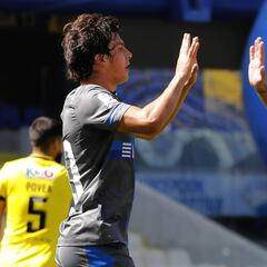 Tapia brilló en Concepción y le entregó la victoria a la UC