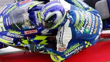 <b>FIRME. </B>Gibernau ha conseguido el mejor tiempo en Cheste en la primera jornada de entrenamientos.