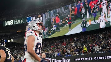 Dec 21, 2025; Baltimore, Maryland, USA; New England Patriots tight end Hunter Henry (85) celebrates a touchdown against the Baltimore Ravens during the first half of the game at M&T Bank Stadium. Mandatory Credit: James Lang-Imagn Images