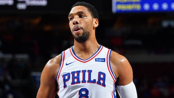 Los 76ers por fin traspasan a Okafor; Booker sale de Brookyn