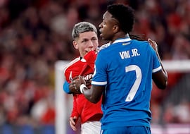 Prestianni se defiende: “No dirigí insultos racistas a Vinicius, malinterpretó lo que cree haber escuchado”