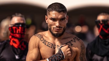 Luis Pico durante su pelea en KOTS.