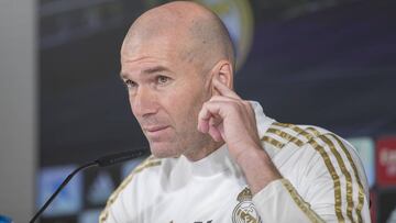 Zidane: "No contemplo que Bale se marche ahora"