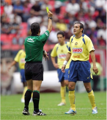 El ‘Cuau’ será recordado como uno de los más grandes del América y del fútbol mexicano. Sin embargo, no es secreto que su temperamento no le ayudaba y que durante su carrera fue un jugador polémico y conflictivo.