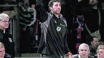 Álex Mumbrú es duda.