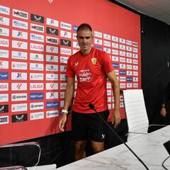 Garitano: “Montes no juega aquí porque está tocado y juega en México. Es el Almería quien le paga”