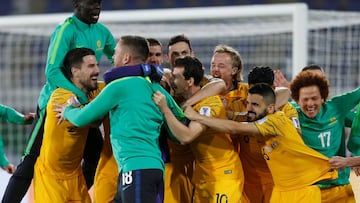 Soccer Football - AFC Asian Cup - Round of 16 - Australia v Uzbekistan - Khalifa bin Zayed Stadium, Al Ain, United Arab Emirates - January 21, 2019? Australia players celebrate after winning the penalty shootout ? REUTERS/Satish Kumar Subramani