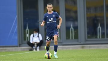 Isma&euml;l Gharbi, jugador del Paris Saint-Germain, durante un partido.