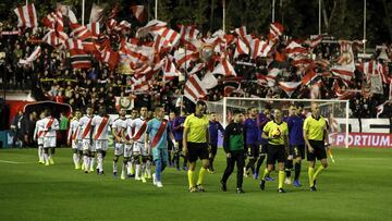 Rayo y Barça saltan al campo de Vallecas.