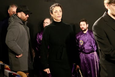 La actriz Ruth Gabriel, nuera de Carlos Saura, a su llegada a la capilla ardiente del director instalada en la Academia de Cine.