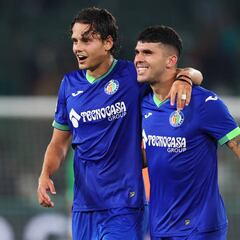 Aprobados y suspensos del Getafe: Ünal ejecuta y Soria detiene