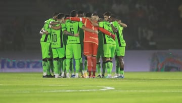   Players of Juarez during the game FC Juarez vs Queretaro, corresponding to Round 16 of the Torneo Apertura 2023 of the Liga BBVA MX, at Olimpico Benito Juarez Stadium, on November 05, 2023. 

<br><br>

Jugadores de Juarez durante el partido FC Juarez vs Queretaro, correspondiente a la Jornada 16 del Torneo Apertura 2023 de la Liga BBVA MX, en el Estadio Olimpico Benito Juarez , el 05 de Noviembre de 2023