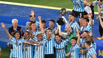 Un histórico regresa a Racing y podría ser clave en el futuro de un chileno