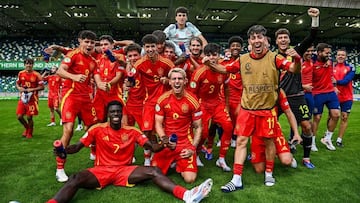 La Sub-19 celebra su pase a la final.