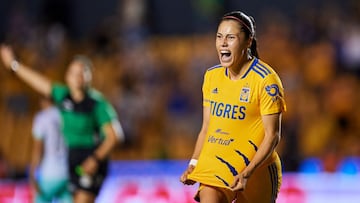 Una jugadora de Tigres, en pleno festejo de gol