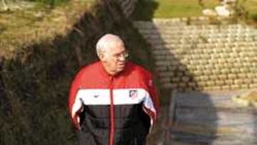 SE RETIRA. Luis Aragonés se retiró de la sesión de entrenamiento antes que el resto.