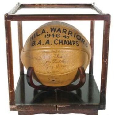 El primer título de la historia de la NBA fue para los Warriors