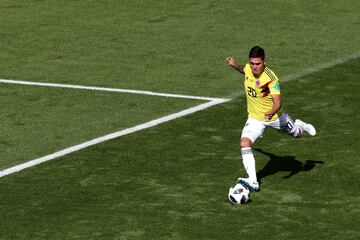 Colombia 1-1 Japón | Hasebe derribó a Falcao en el borde del área, y Juan Fernando Quintero cobró el tiro libre por debajo de la barrera y Kawashima atajó, pero el balón ya había superado la línea de gol, a pesar de la protesta del arquero japonés.